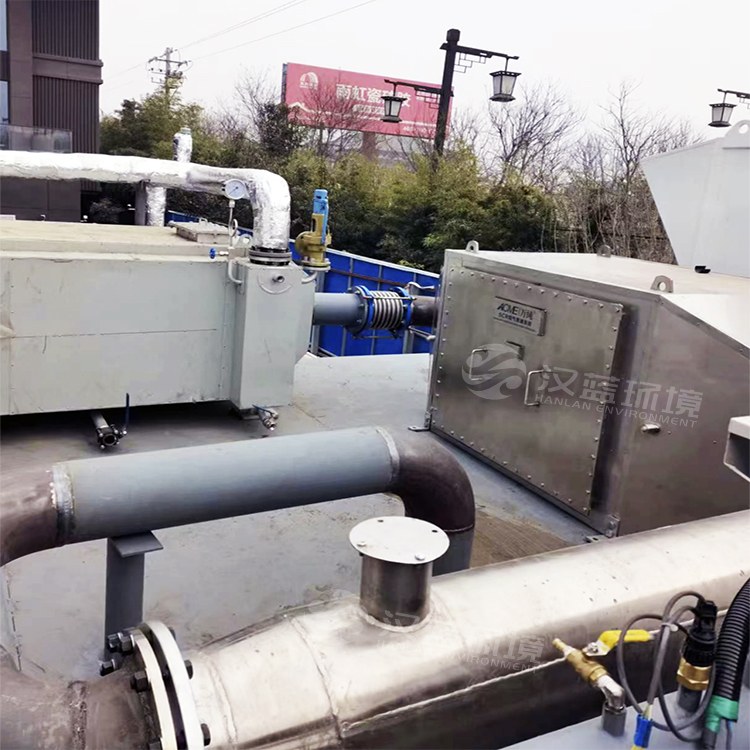 萬純?nèi)細獍l(fā)電機組SCR脫硝系統(tǒng)